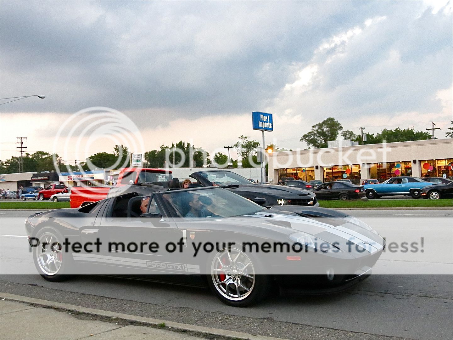 Porsche carrera gt vs ford gt40 #3